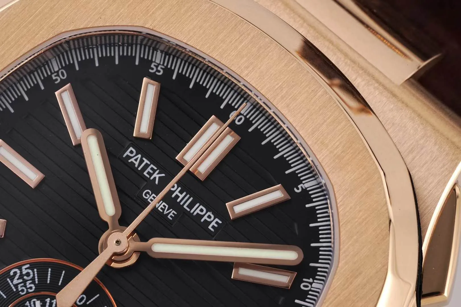 Nautilus cronografo 5980/1R in oro rosa su cinturino in pelle marrone - immagine 4