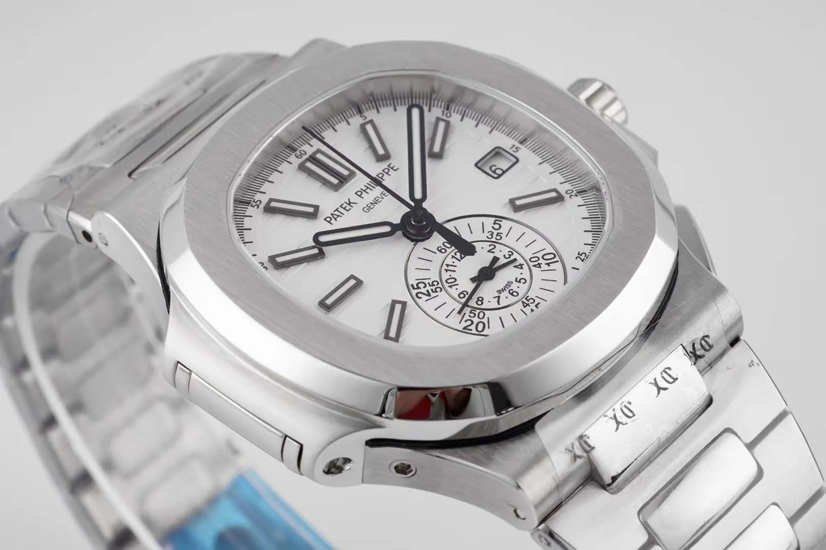 Nautilus 5980/1A-019 esfera blanca en acero - Imagen 4