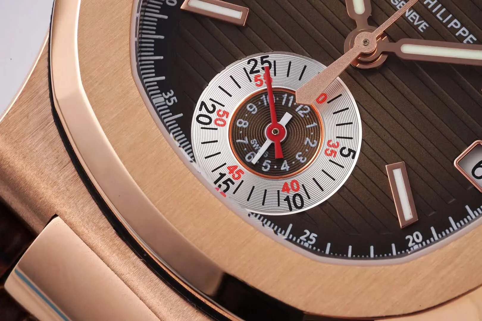 Nautilus Chronograph 5980/R-001 en oro rosa con correa de piel marrón - Imagen 5