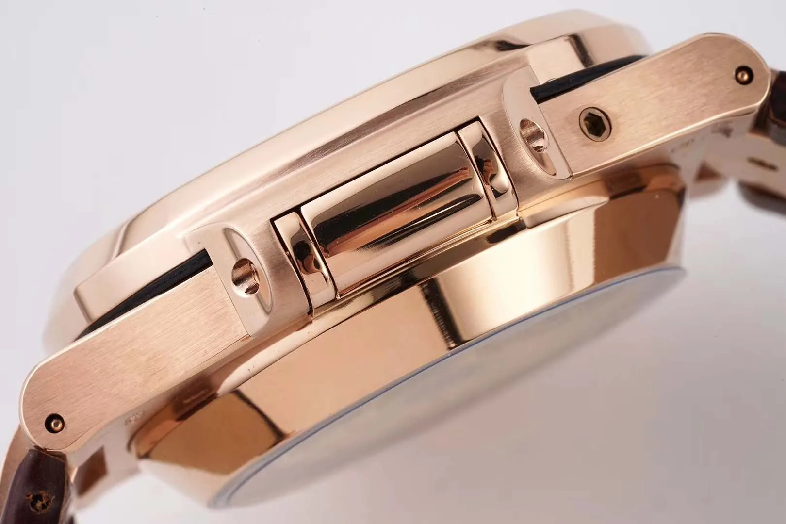 Nautilus Chronograph 5980/R-001 en oro rosa con correa de piel marrón - Imagen 7