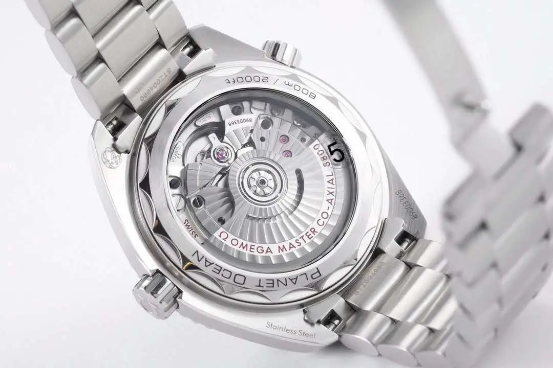 Planet Ocean 600M Omega Co-Axial Master Chronometer 43.5mm esfera negra Ref 215.30.44.21.01.001 - Imagen 3