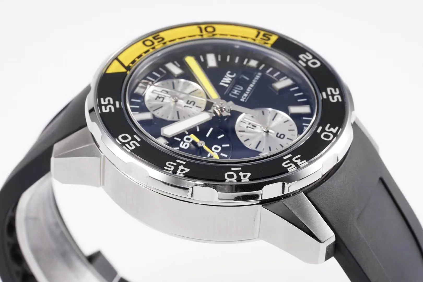 Aquatimer Chronograph IW376702 quadrante nero - immagine 6