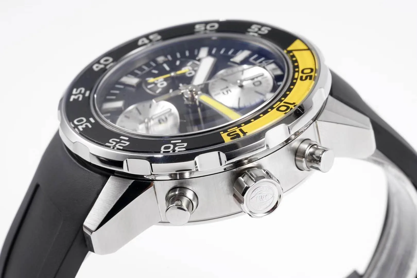Aquatimer Chronograph IW376702 quadrante nero - immagine 7