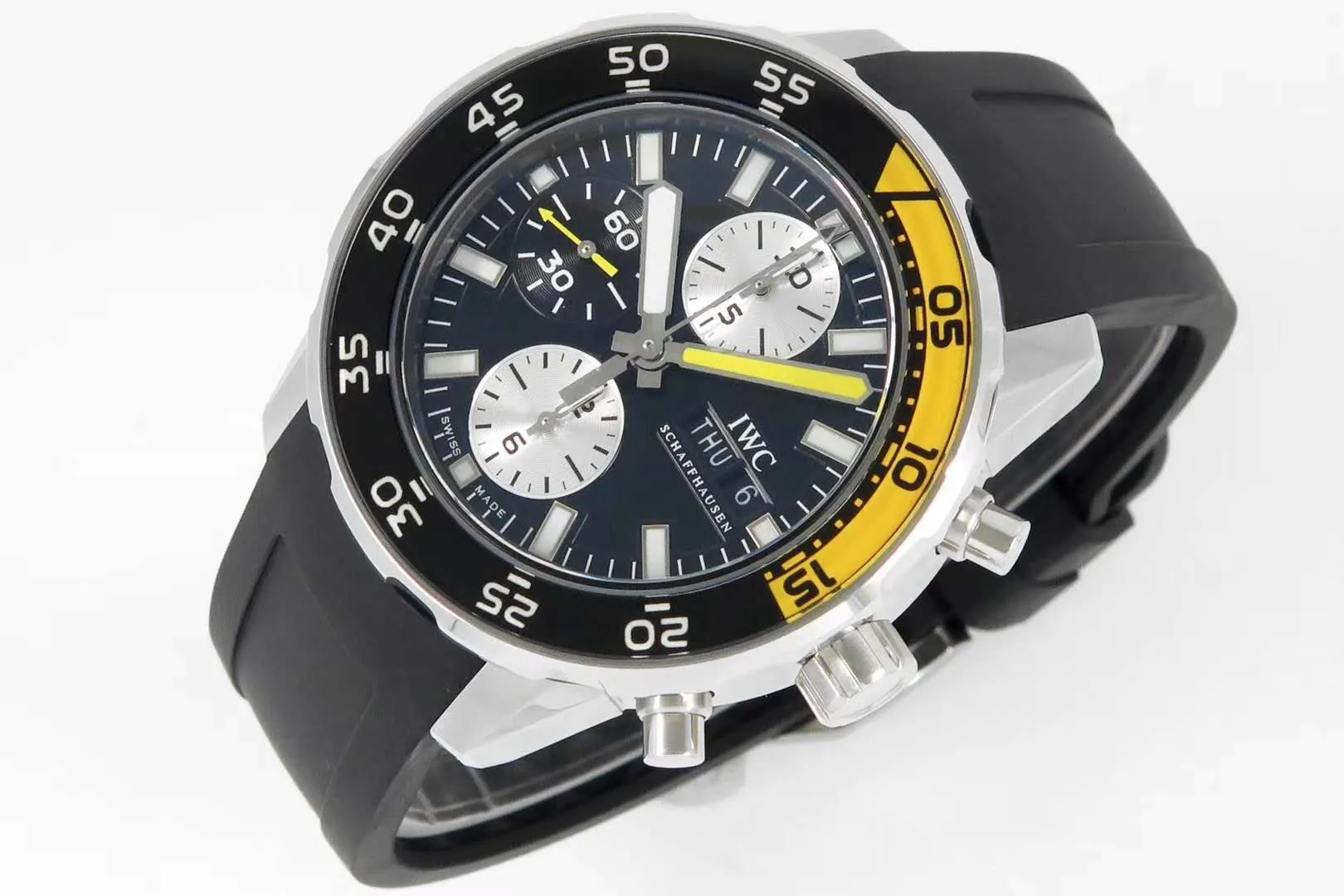 Aquatimer Chronograph IW376702 quadrante nero - immagine 2