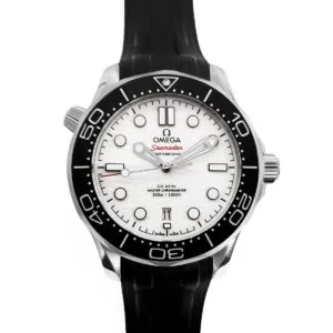 Seamaster Diver 300M Co-Axial Master Chronometer quadrante bianco su cinturino in gomma nero