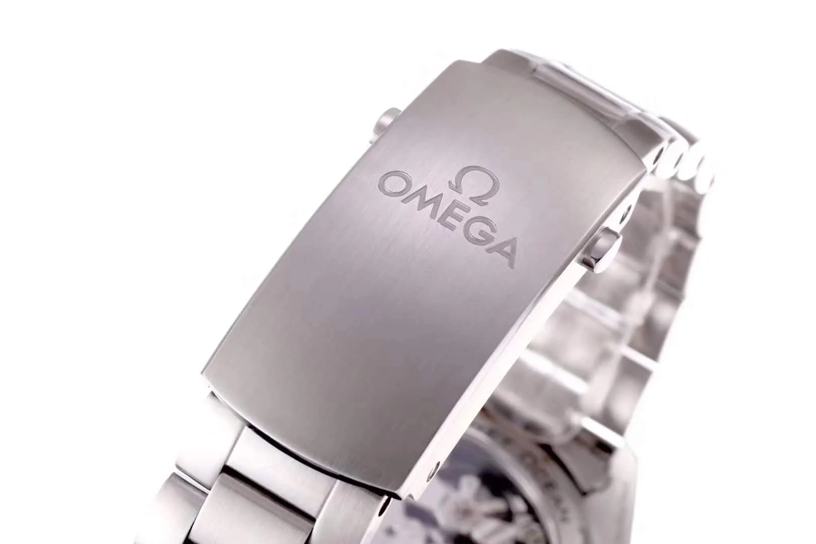 Planet Ocean 600M Omega Co-Axial Master Chronometer 43.5mm esfera negra Ref 215.30.44.21.01.001 - Imagen 5