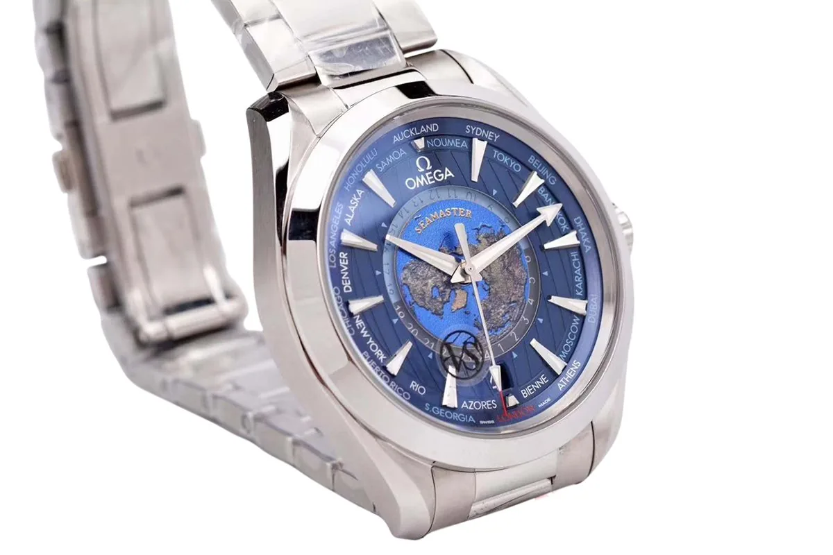 Seamaster Aqua Terra Worldtimer Master Chronometer quadrante blu su bracciale - immagine 6