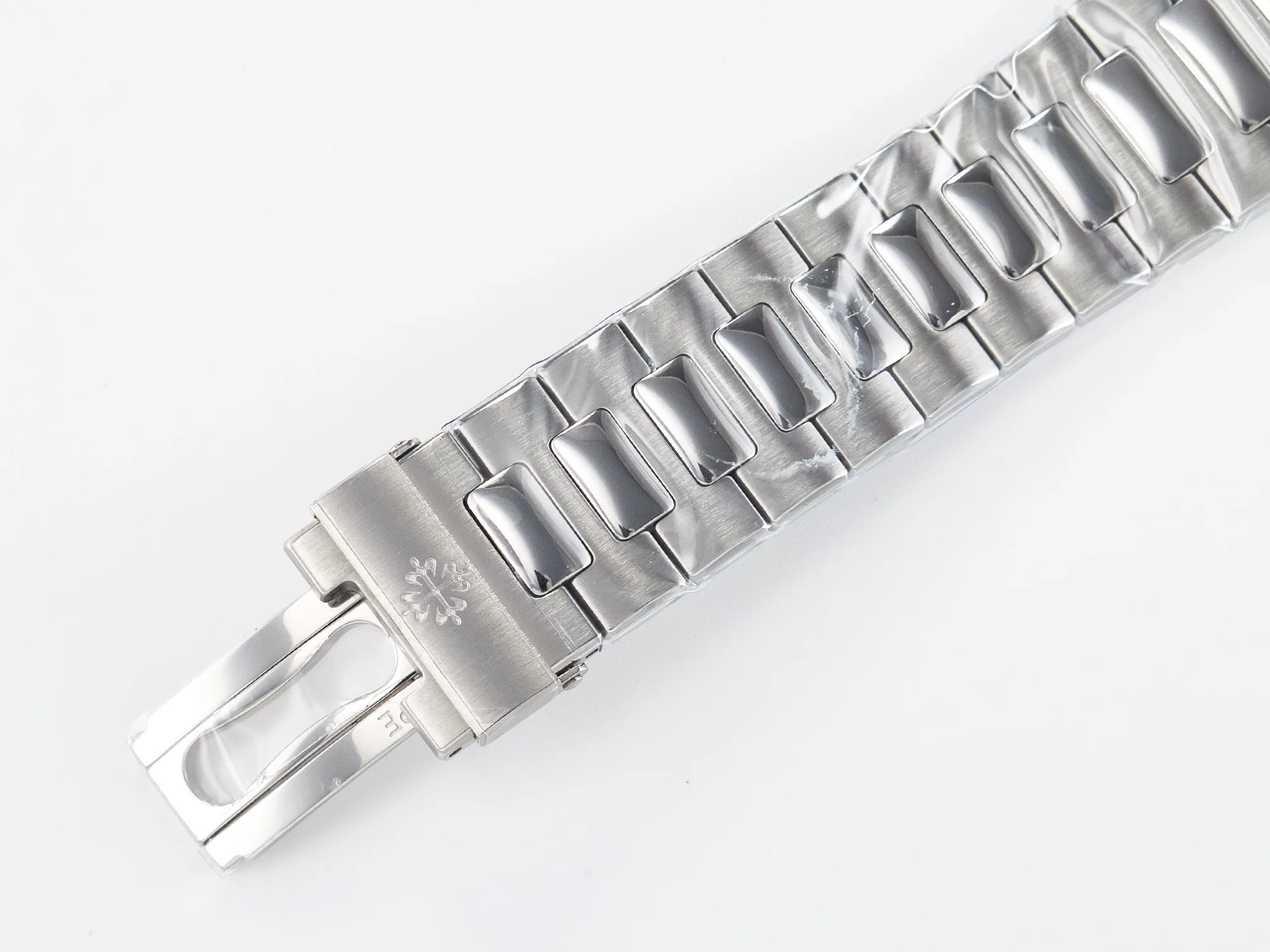 Nautilus 5711 3KF 1:1 Best Edition cadran blanc sur bracelet SS A324 Super Clone V2 – Image 16