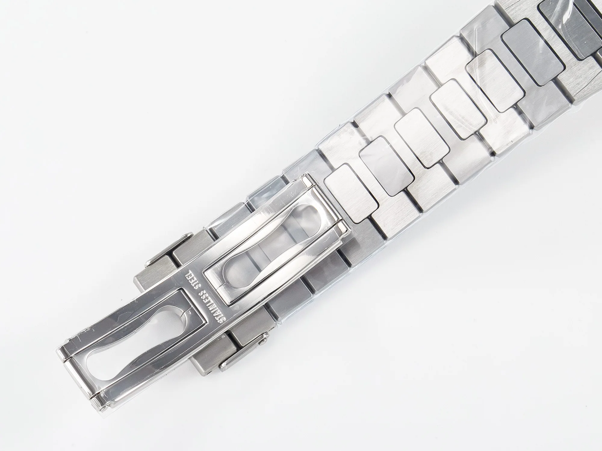 Nautilus 5711 3KF 1:1 Best Edition cadran blanc sur bracelet SS A324 Super Clone V2 – Image 17