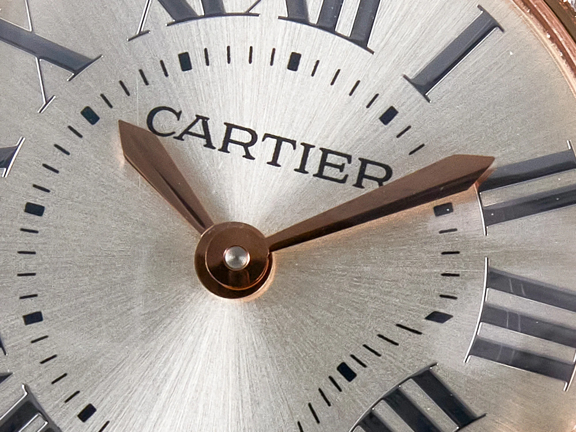 Ballon Blanc De Cartier 30mm RG DRF 1:1 Best Edition Silvered Texture Dial Diamonds Bezel on Green Leather Strap Ronda Quartz