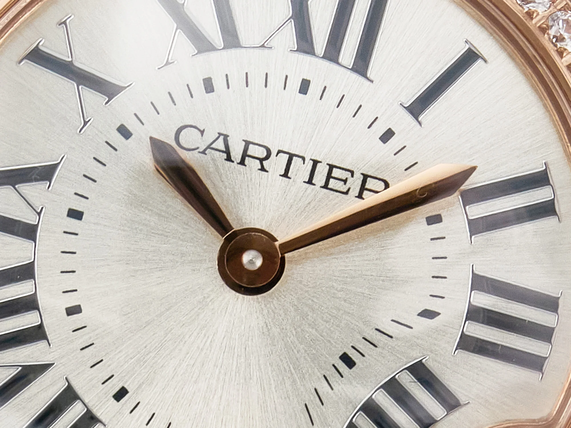 Ballon Blanc De Cartier 30mm RG DRF 1:1 Best Edition Silvered Texture Dial Diamonds Bezel on Black Leather Strap Ronda Quartz