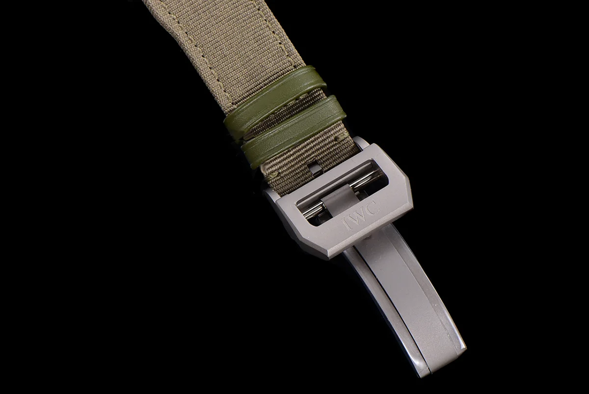 Big Pilot’s Watch Automatic Top Gun IW326906 on Green Nylon Strap
