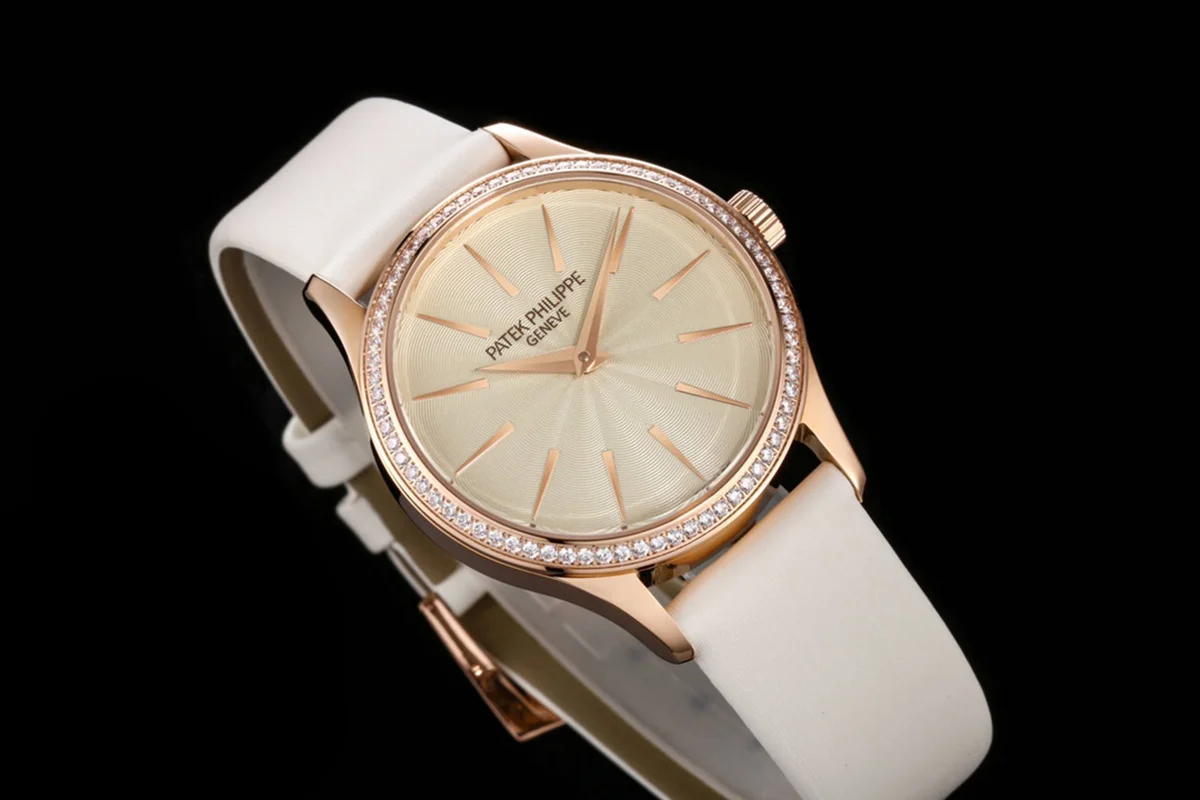 Calatrava 4997 White Dial in Rose Gold on White Leather Strap
