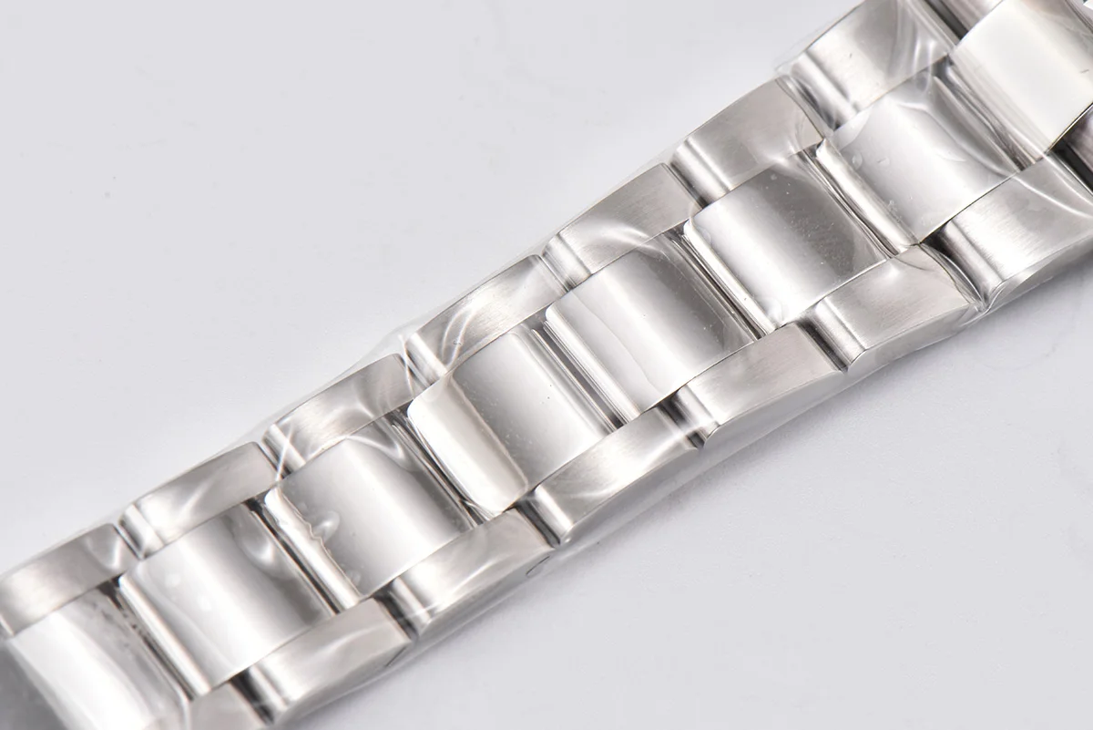 Datejust 41 126334 Silver Dial Stick Markers on Oyster Bracelet