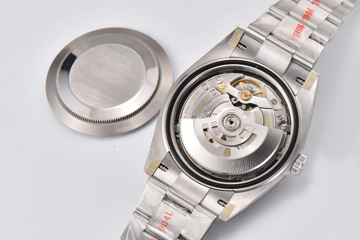 Datejust 41 126334 Silver Dial Stick Markers on Oyster Bracelet