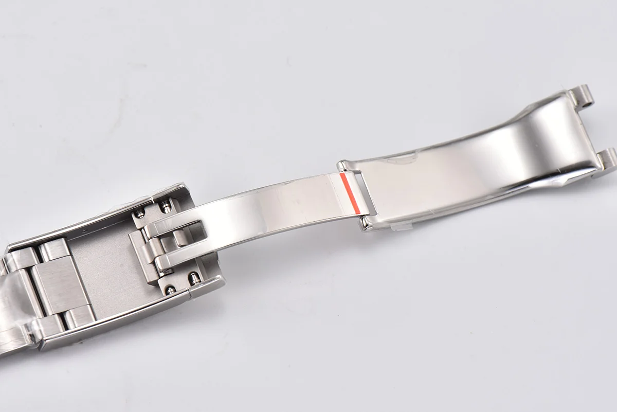 Datejust 41 126334 Silver Dial Stick Markers on Oyster Bracelet