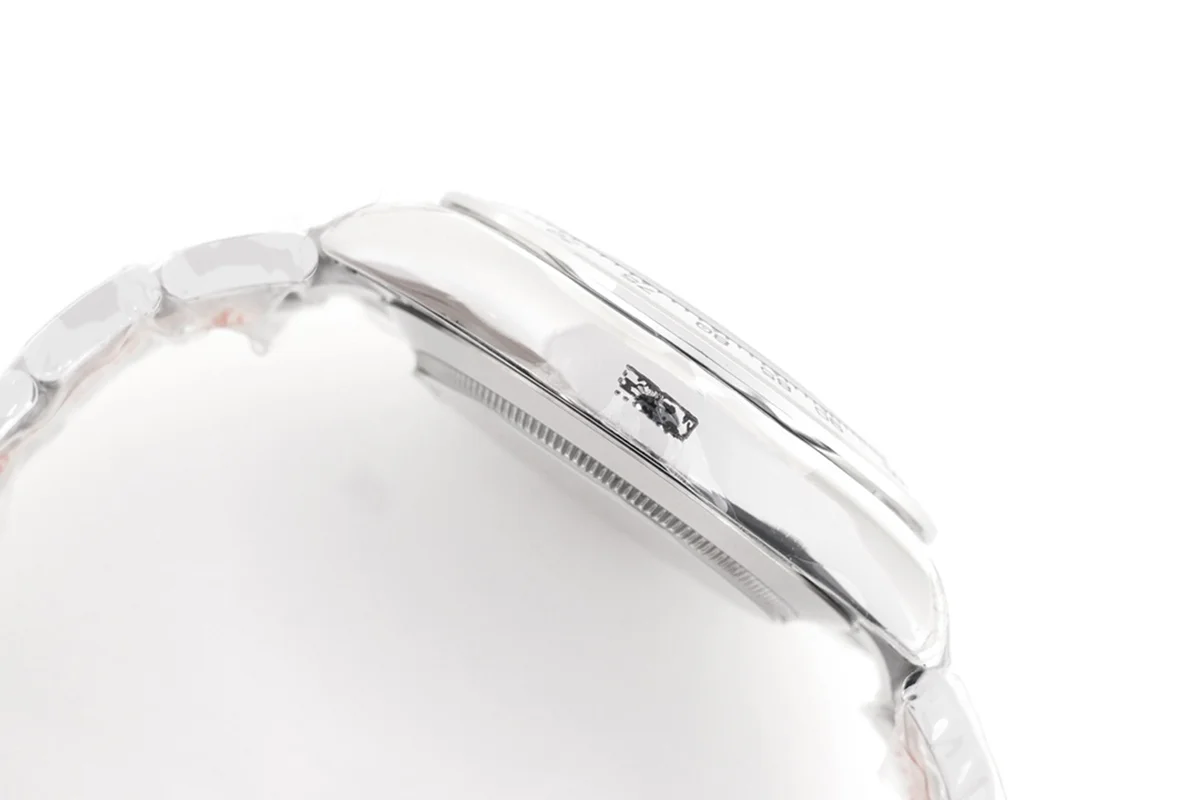 Daytona 116509 Meteorite/Black Dial in White Gold