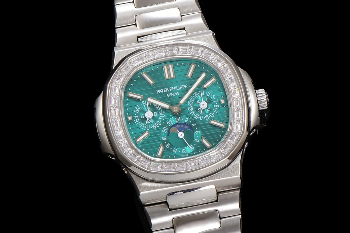 Nautilus 5740 Turquoise Dial with Diamond Bezel in Steel
