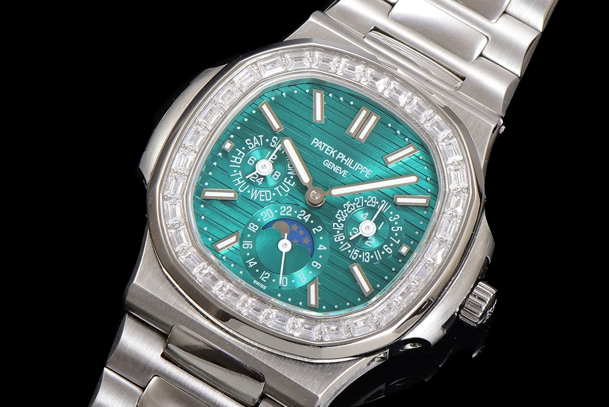 Nautilus 5740 Turquoise Dial with Diamond Bezel in Steel