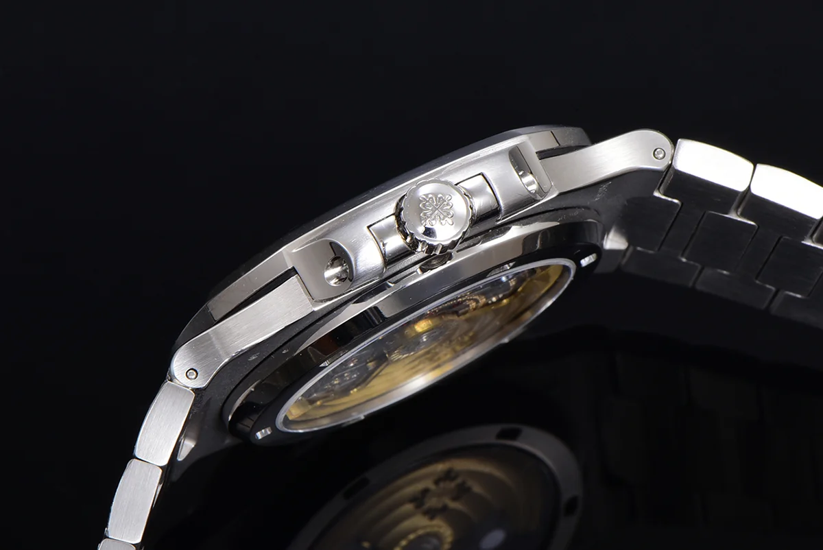 Nautilus Jumbo 5711 Diamond Dial with Diamond Bezel in Paved Diamonds