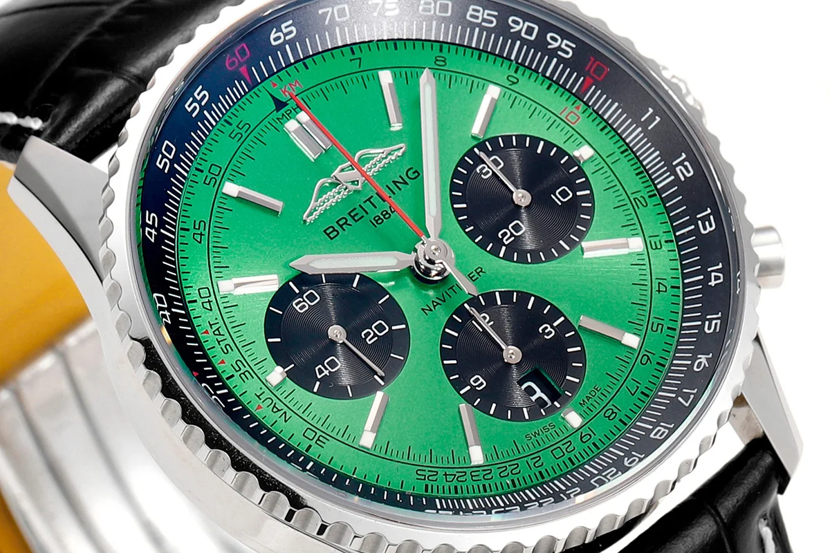 Navitimer B01 Chronograph 43 Green Dial in Steel on Leather Strap Ref. AB0138241L1P1