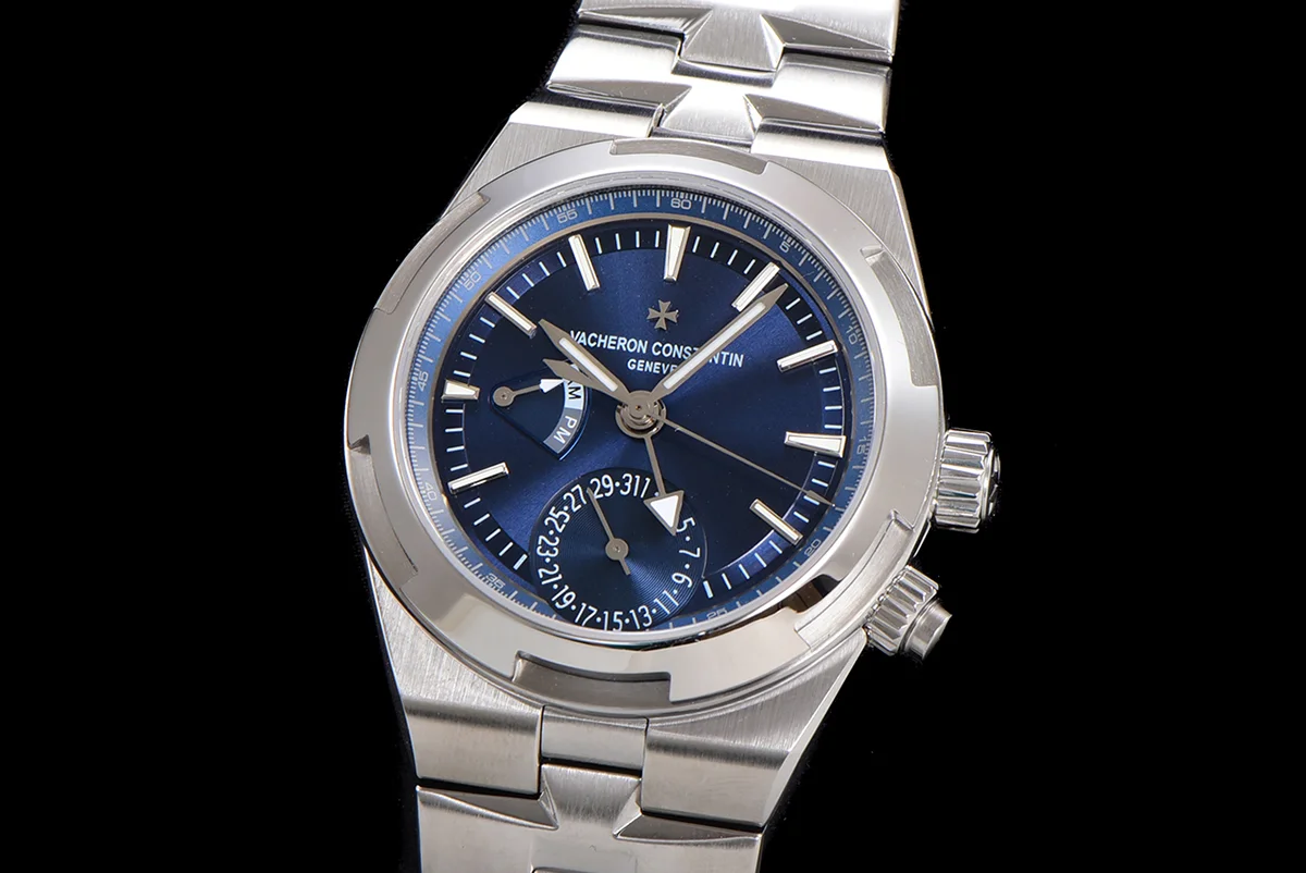 Overseas Dual Time Blue Dial in Steel Ref. 7900V/110A-B334