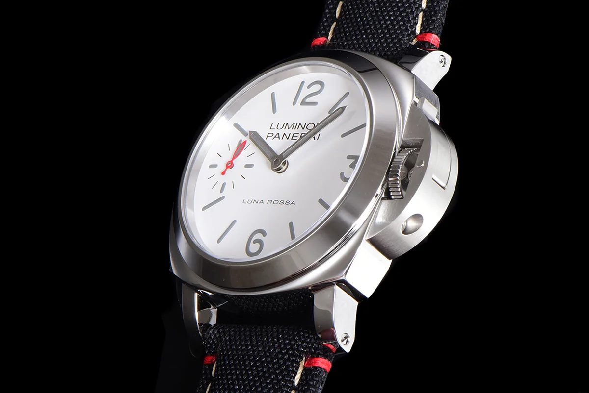 PAM1342 Luminor Luna Rossa 44mm