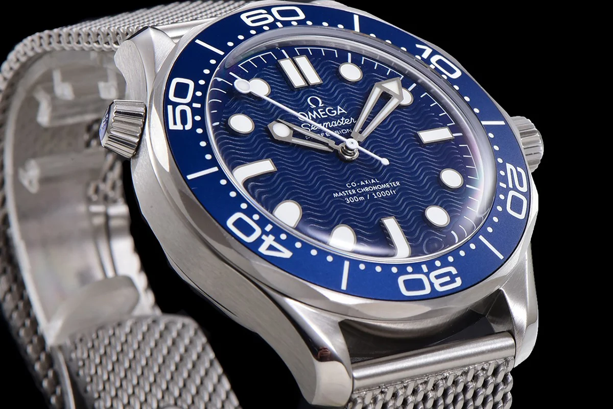 Seamaster Diver 300M Co-Axial Master Chronometer “James Bond 60th Anniversary”