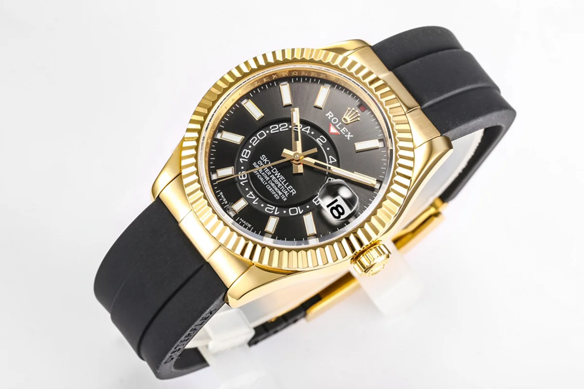 Sky-Dweller 326938 Black Dial in Yellow Gold on Rubber Strap