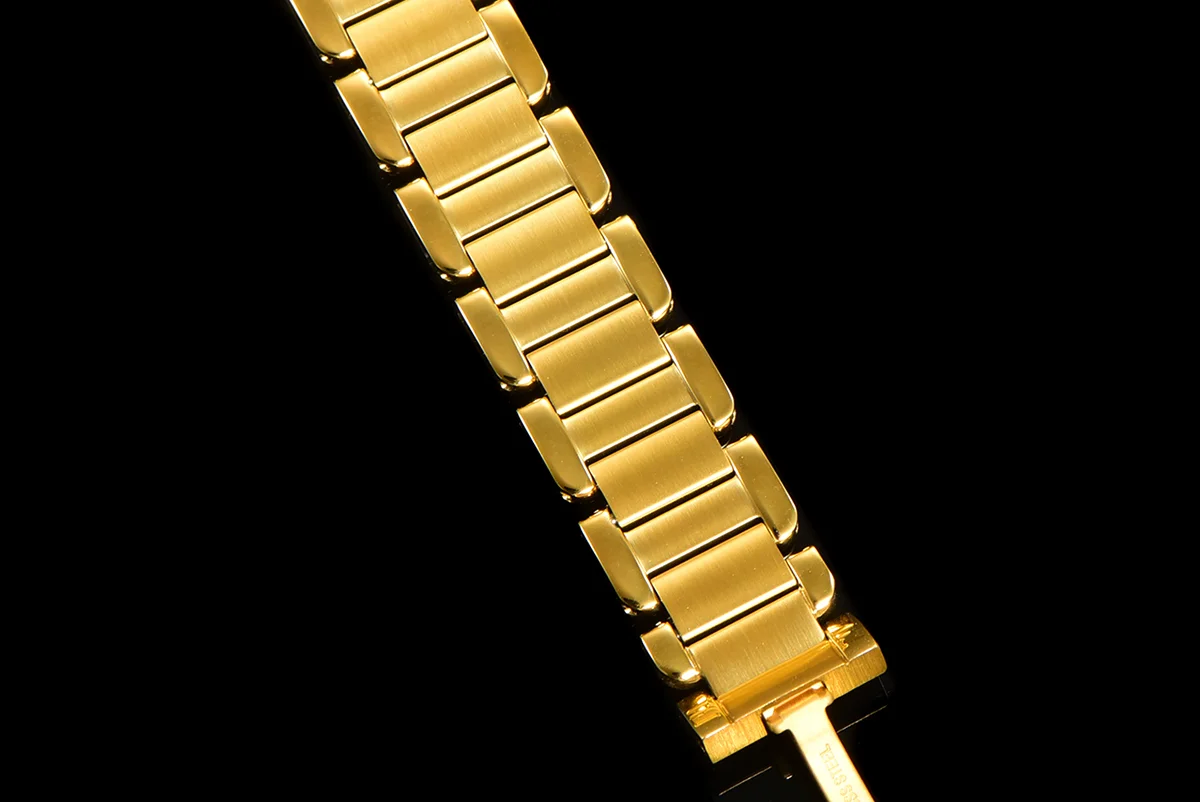 Tank Anglaise 30.2mm White Dial in Yellow Gold