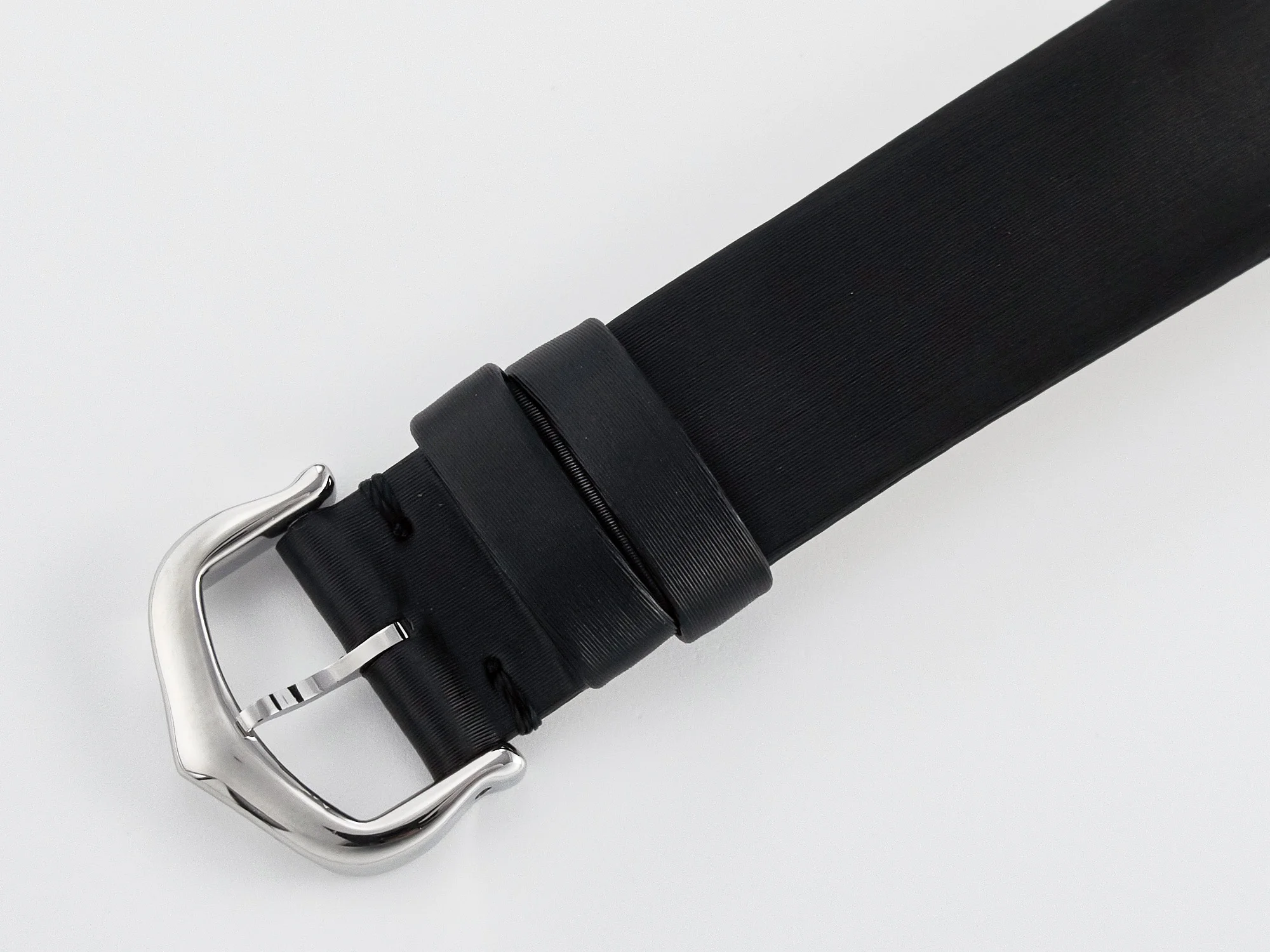 Tank Must Small SS 29mm DRF 1:1 Best Edition White Dial Diamonds Bezel on Black Calfskin Strap Swiss Quartz