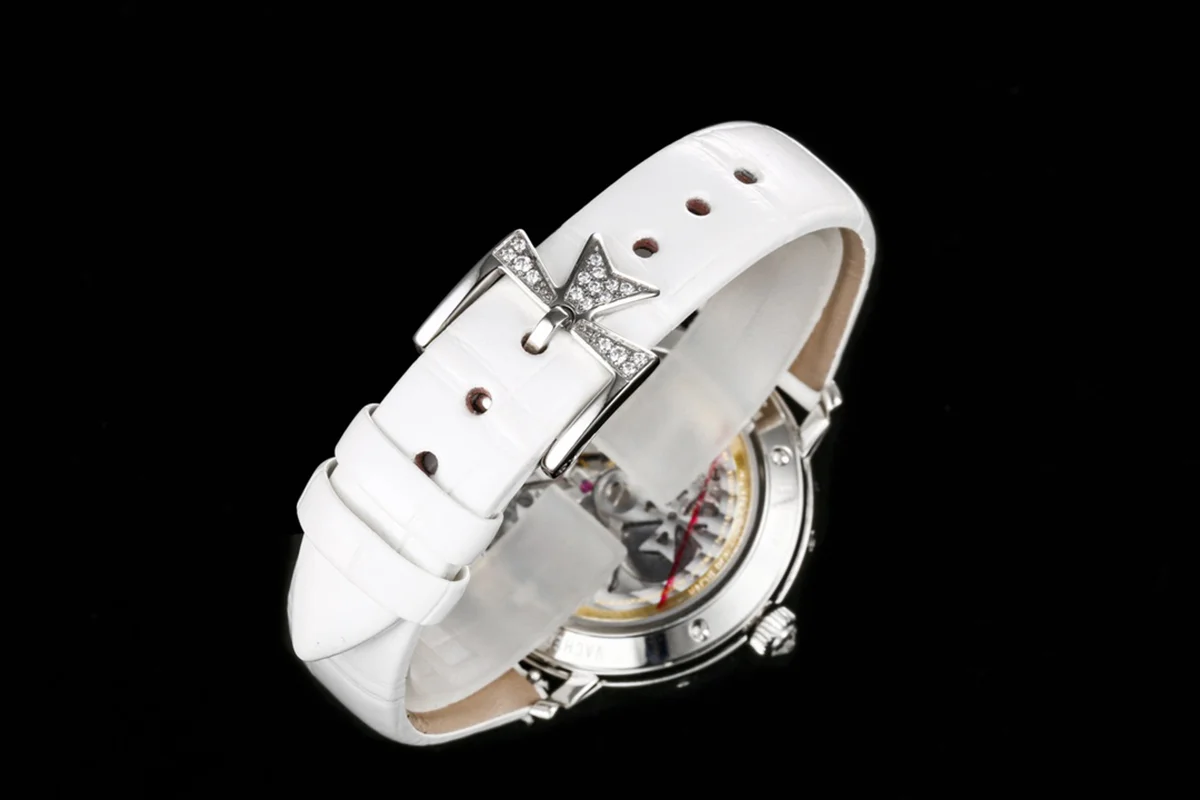 Traditionelle Perpetual Calendar Ultra-Thin 4305T/000G White Dial in White Gold