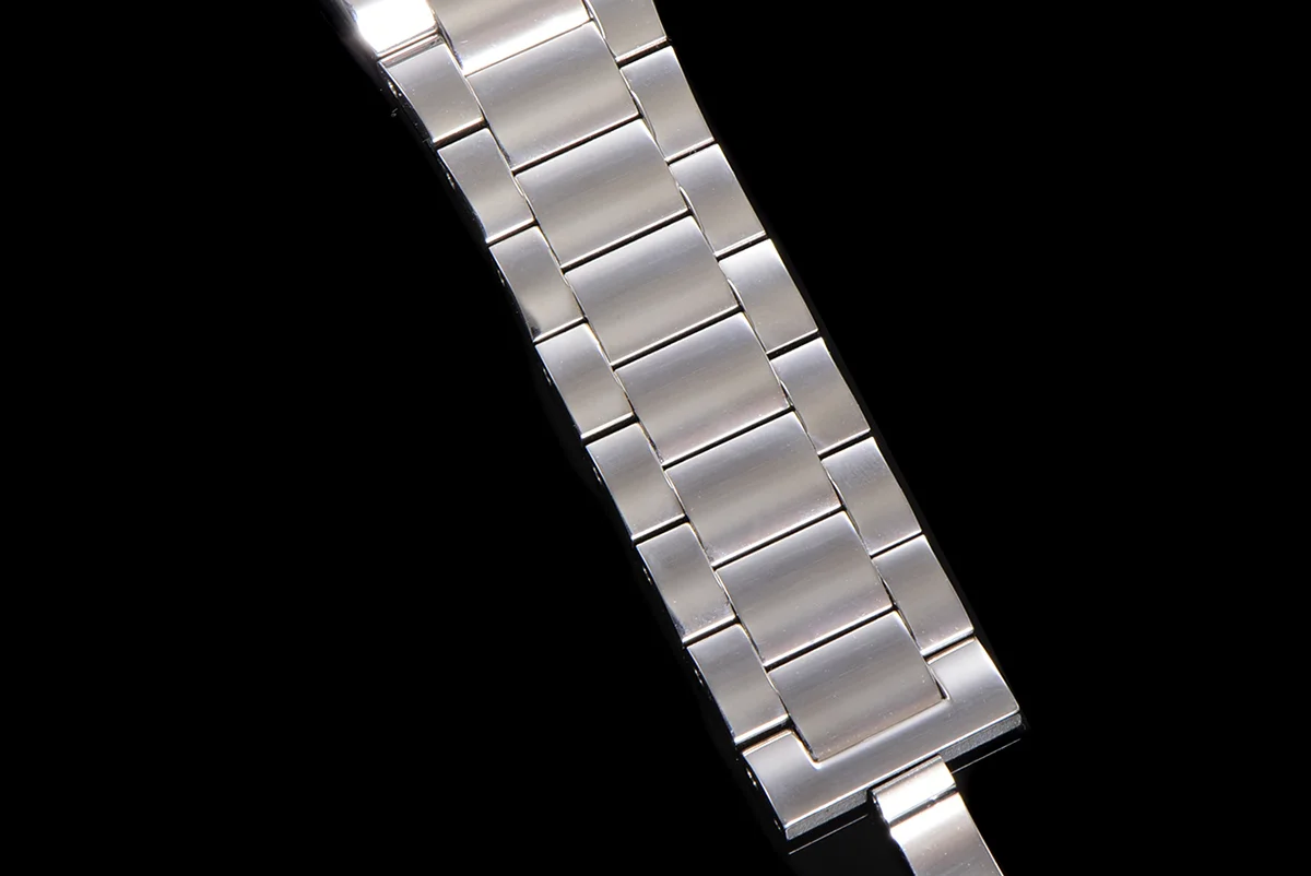 Vanguard Yachting White Dial V45 on Bracelet